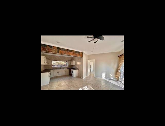 3 BEDROOM HOUSE FOR SALE IN OAKDENE